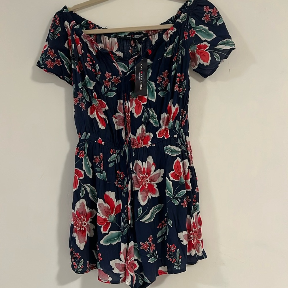 Flowery Romper - Picture 2 of 5